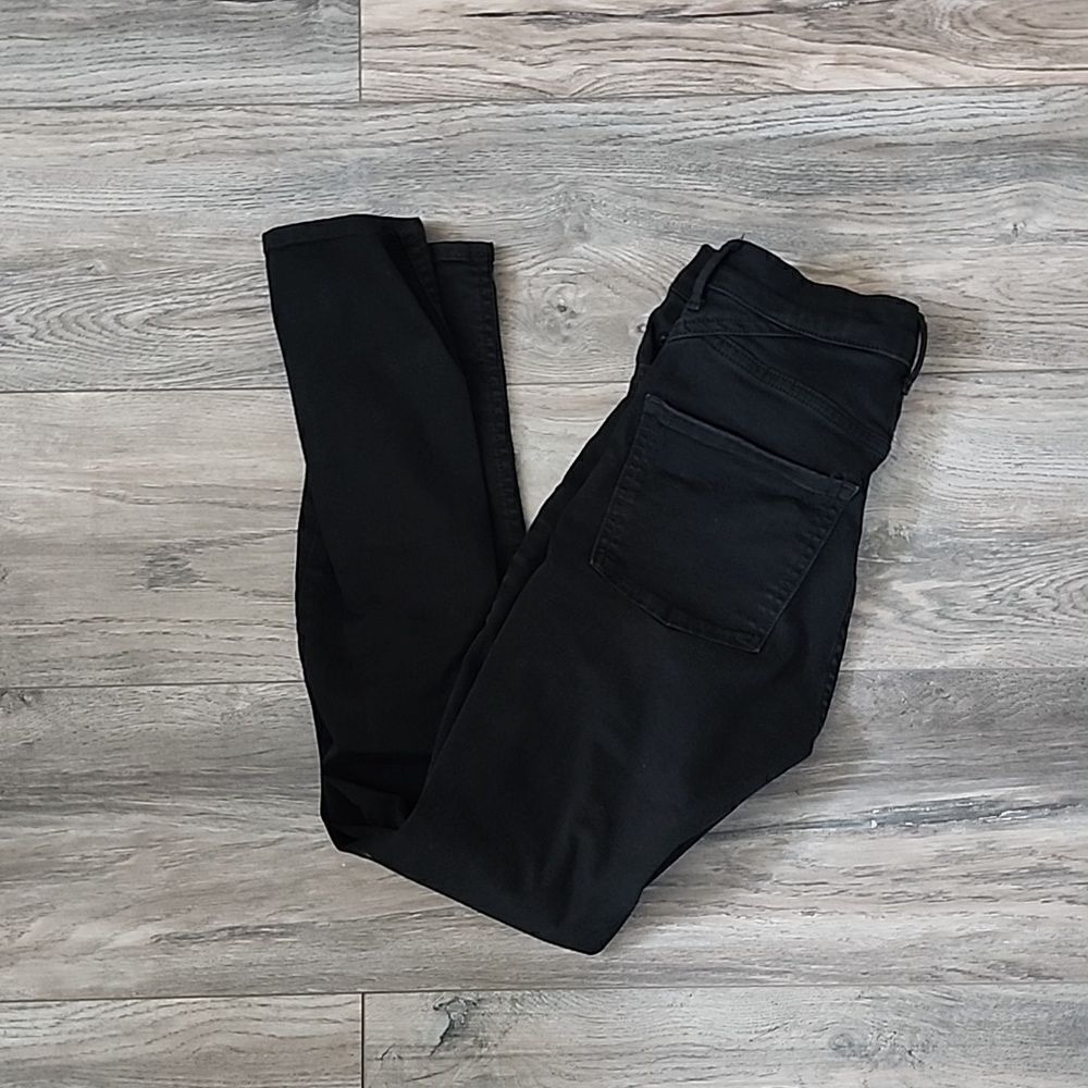 NWOT, H&M • Super Skinny Shaping Denim Jeans, Size 26